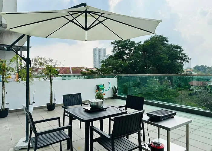 Paragon Residence 8-12Pax-Big Balcony With Bbq
