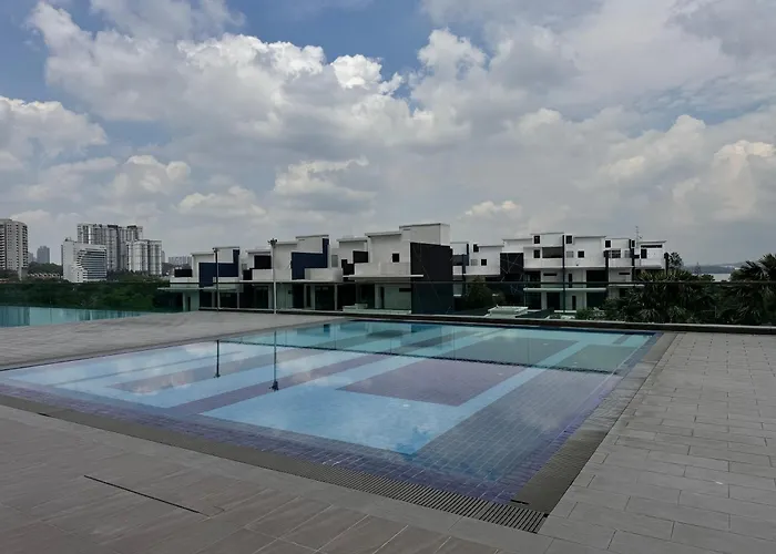 Paragon Residence 8-12Pax-Big Balcony With Bbq