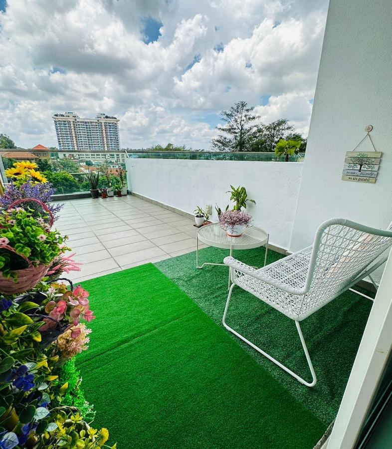 Apartment Paragon 8-12pax-big Balcony With Bbq