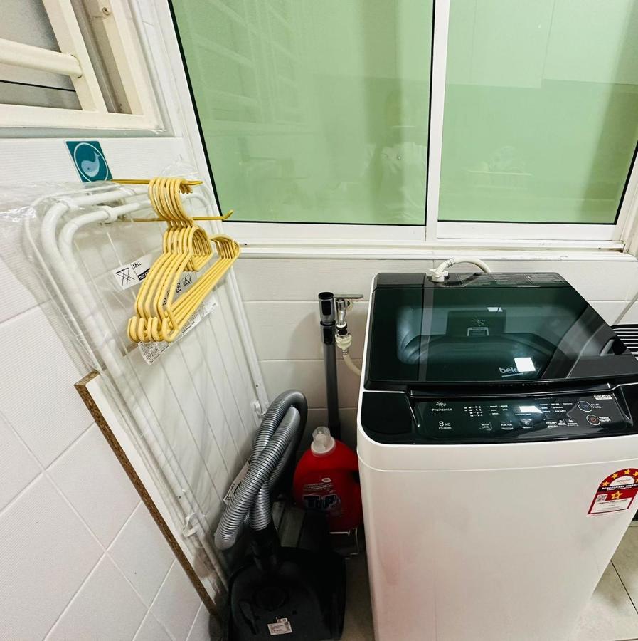Paragon 8-12pax-big Balcony With Bbq Apartment Johor Bahru